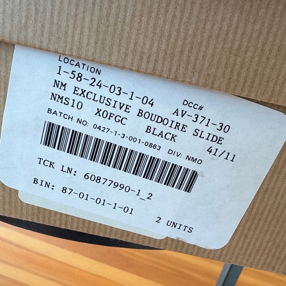 Christian Louboutin Black and Cream Ruffle Slide Sandals - Picture 5 of 6